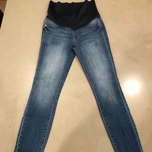Lila Ryan maternity Jeans